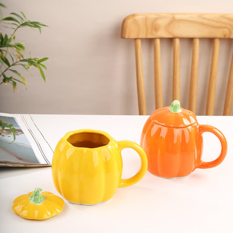 Creative European-style ceramic pumpkin mug, home water cup, office drinking cup, coffee cup, couple mug