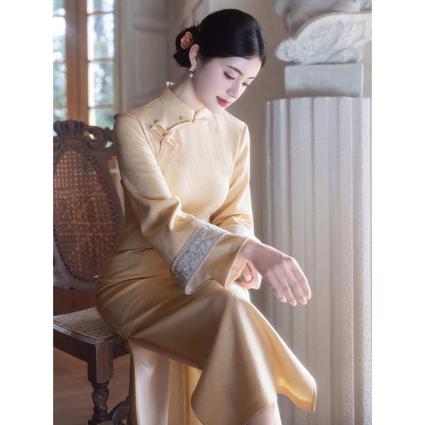 Yellow Cheongsam 2025 New Autumn Winter Long Sleeve Modified Women's New Chinese Style Dress Elegant Vintage Noble Temperament