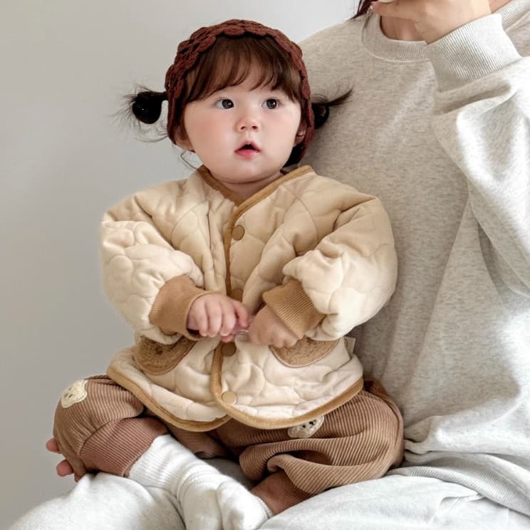 Korean version of infant girls' reversible cotton coat winter bear quilted thickened jacket plus velvet pants suit winter clothing