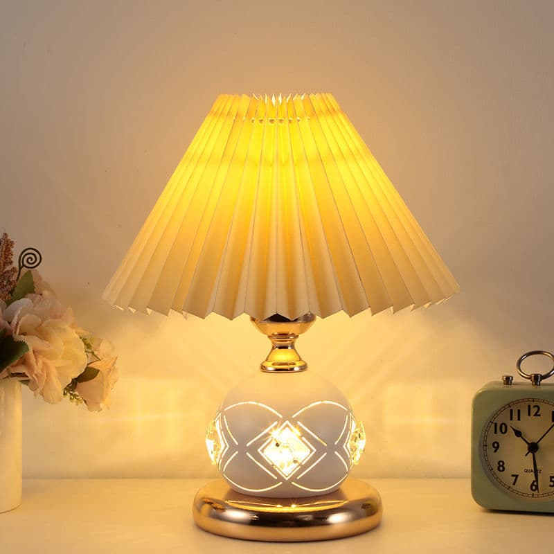 Bedroom Desk Lamp Ins Style Girl Night Light Nordic Retro Pleated Gift Trending Desk Lamp Wedding Nursing Lamp