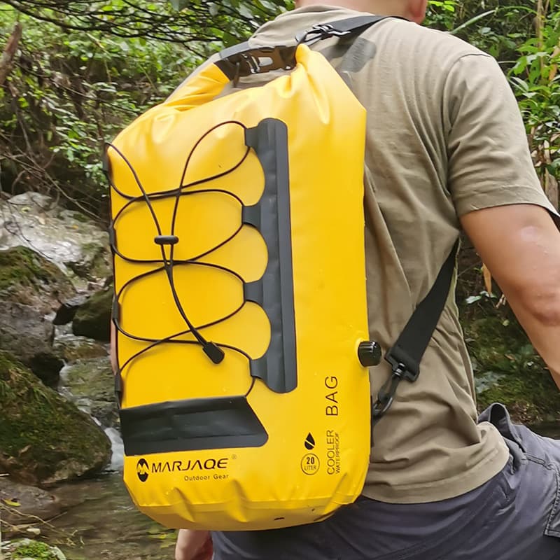 Cross-border outdoor insulated waterproof backpack with multifunctional camping, river tracing, dry-wet separation, and food preservation ice pack features.