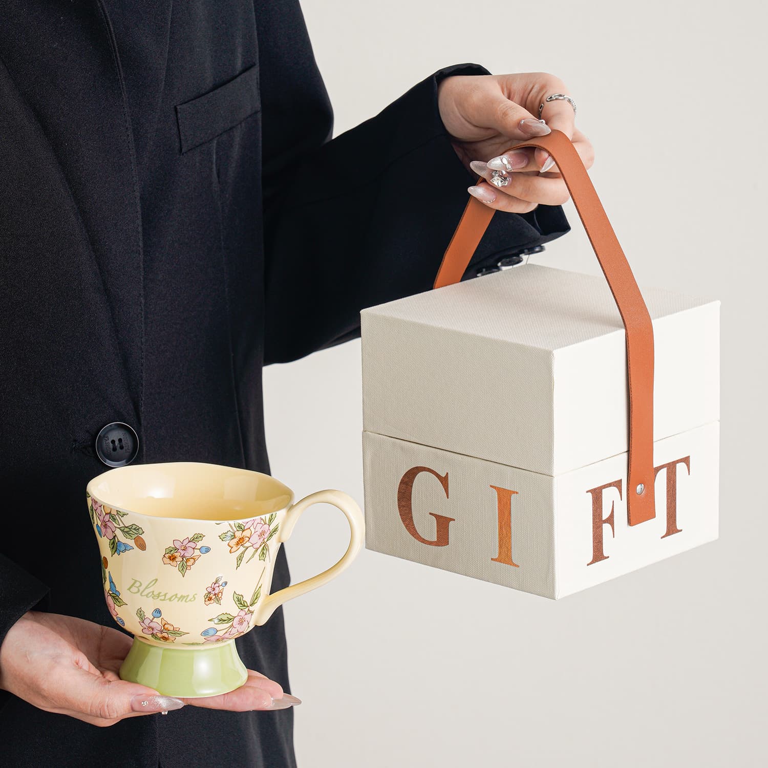 Birthday gift cup for girls, exquisite French retro goblet, niche companion gift set, opening event