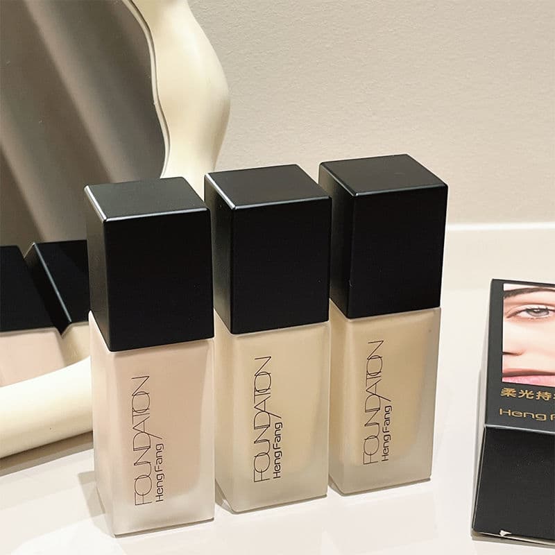 HENGFANG soft light long-lasting concealer liquid foundation covers spots, acne marks, invisible pores, long-lasting makeup, clear and does not take off makeup