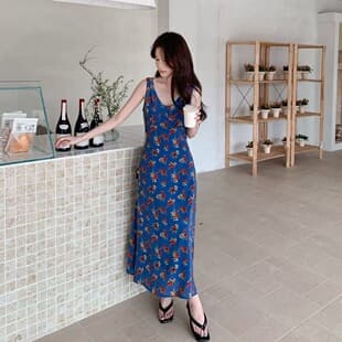 French Floral Print Sleeveless Dress for Women 2026 Summer New Arrival Slimming Tea Dress Vacation Style Long Vest Dress