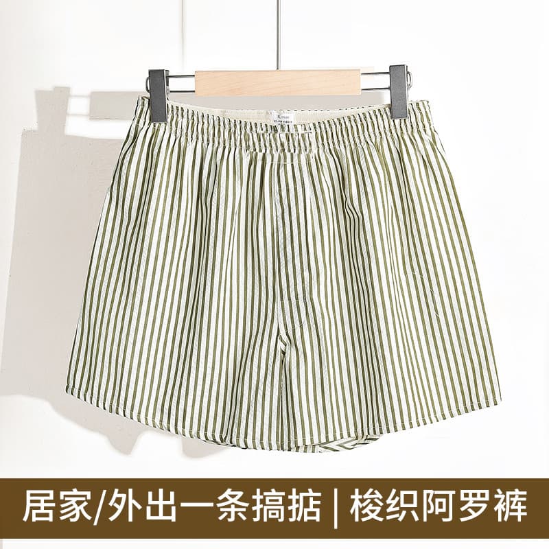 Striped cropped woven shorts for men, loose fit, breathable mesh boxer briefs, casual wear.