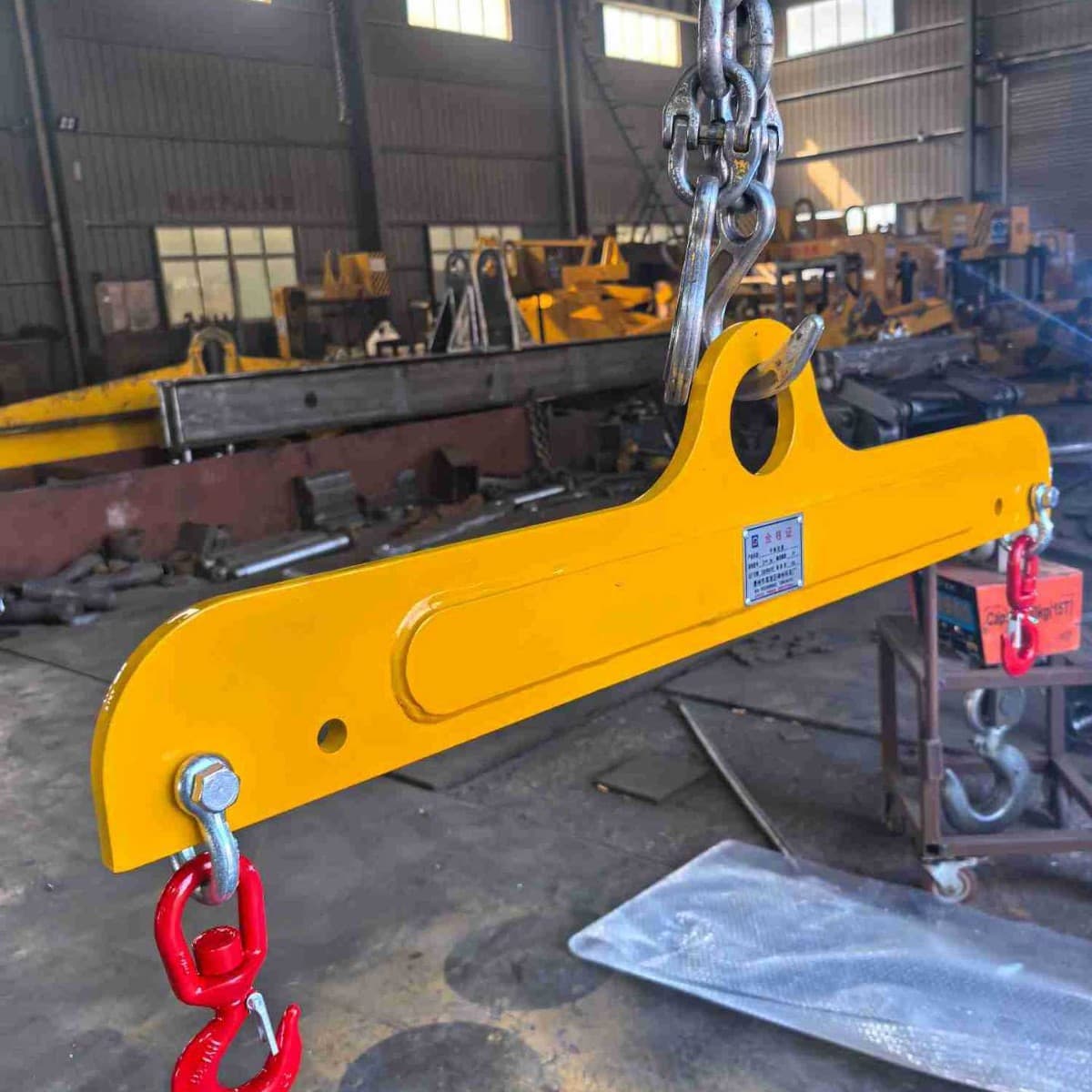 Shenzhou supply large quantity discounts on lifting flat balance beams and crossbeam spreaders.