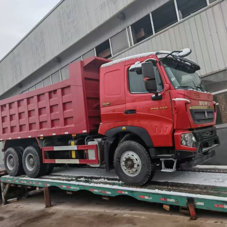Garbage Transport Vehicle, Intelligent Isuzu 6 Cubic Meter Compaction Garbage Truck, HOWO Tipper Stock Vehicle