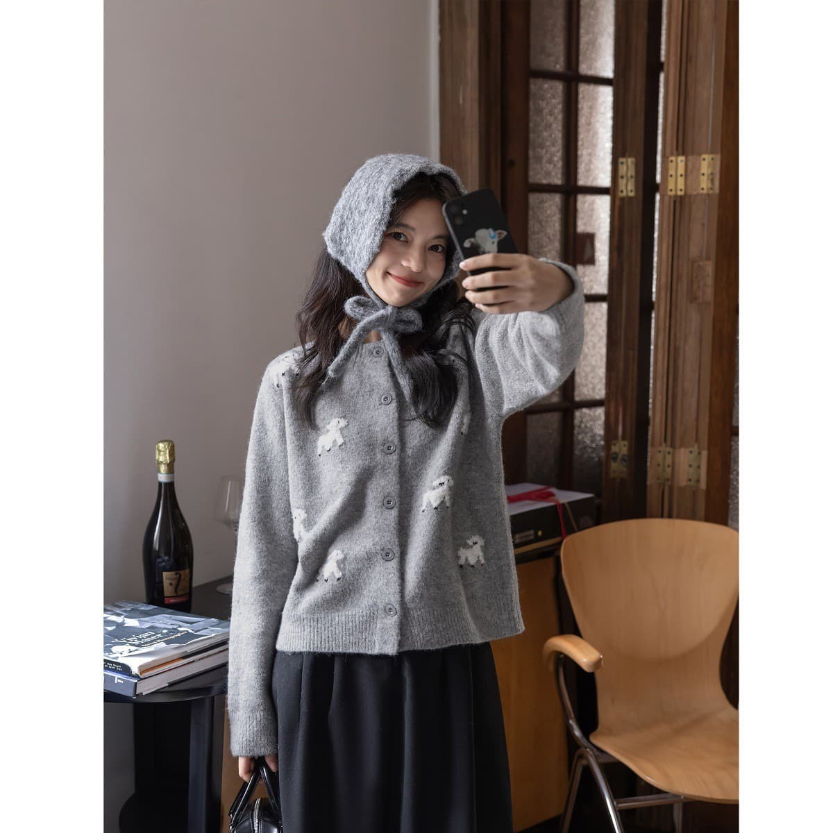 Mary Lamb/3D jacquard knit cardigan jacket for women in autumn/winter, unique and stylish gray for layering or as a base.