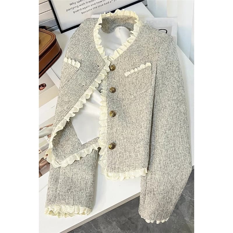 Light gray lace-trimmed Chanel-style short jacket for women, new spring 2025 style, elegant and fashionable, super cute top.