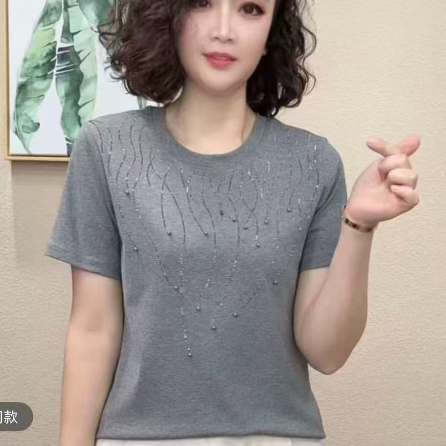 Summer Short Sleeve T-Shirt for Women, Round Neck, Stylish Solid Color with Rhinestones, Fashionable Women's Top, Age-Defying and Versatile