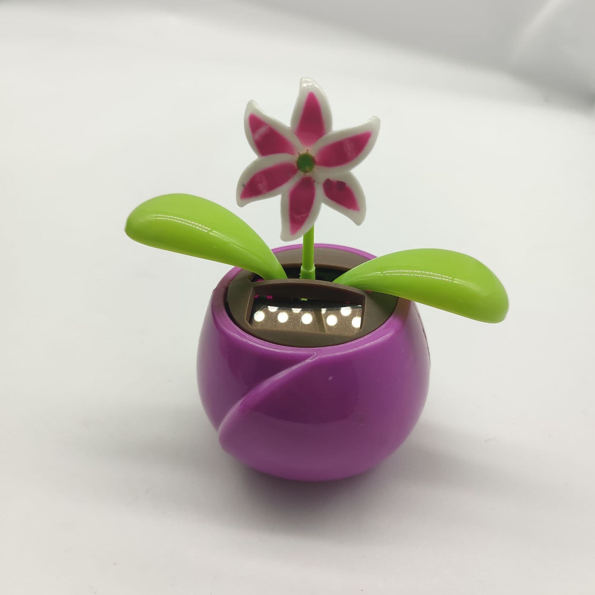 Car Decoration Solar Sunflower Maple Leaf Purple Flower Auto Swinging Car Ornament Supports Custom Sample