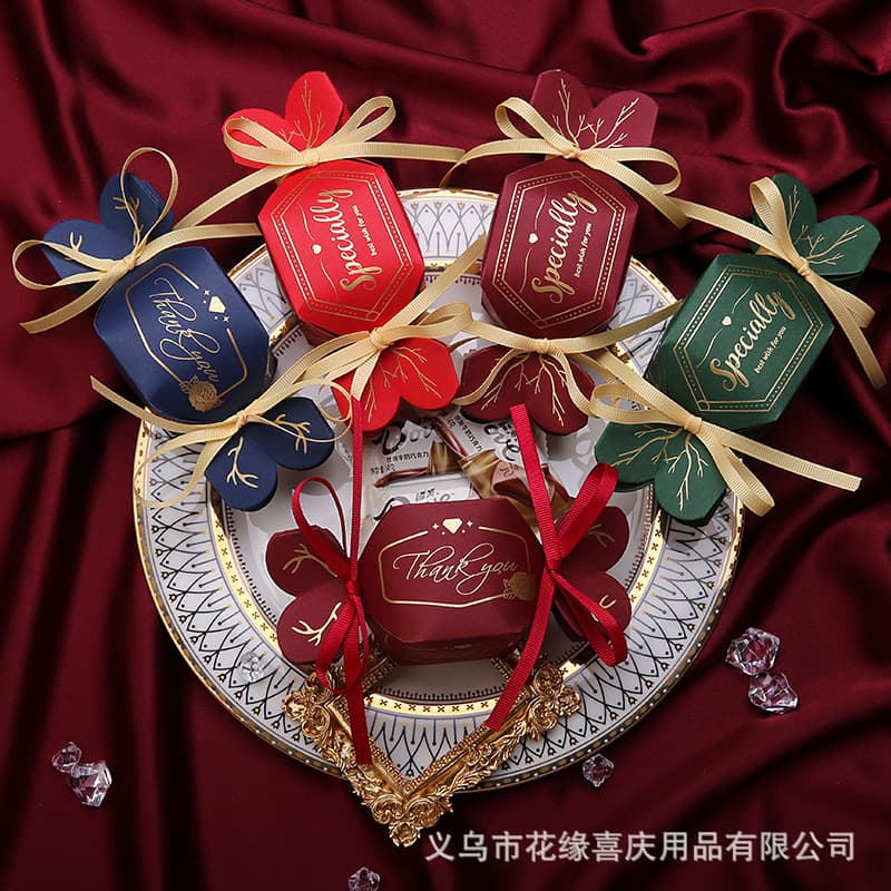 2025 New Ins Candy-Shaped Wedding Favor Box Chinese-Style High-End Candy Bag Souvenir Gift Packaging Box