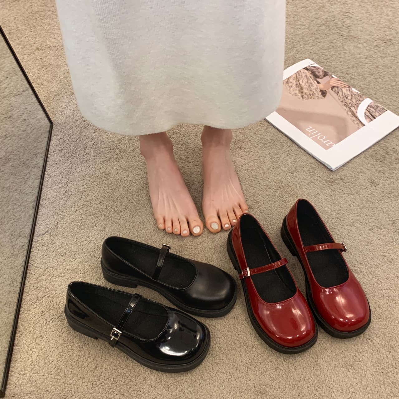 French retro reddish-brown Mary Jane shoes, new autumn style, round toe flat shoes to match skirts, small leather shoes.