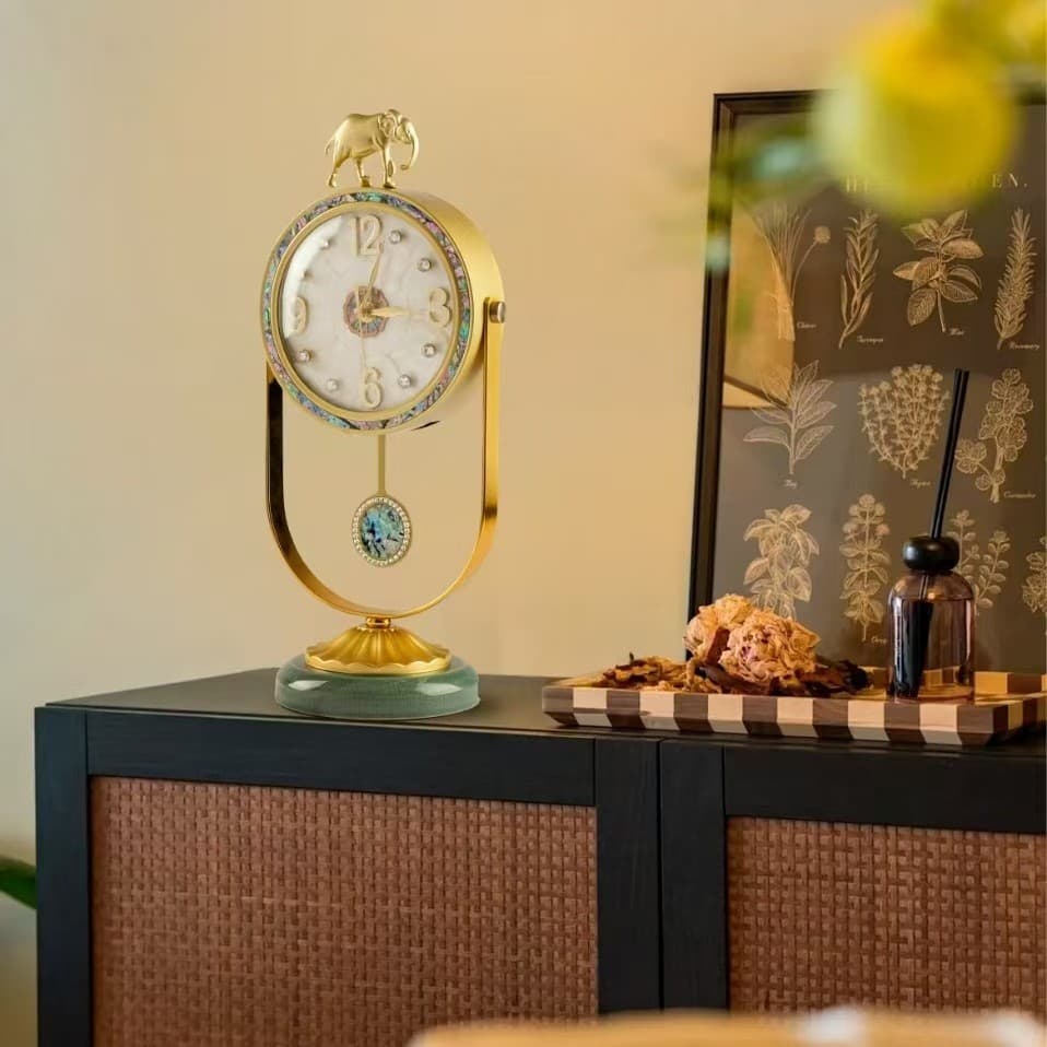Douyin internet celebrity shell clock elephant clock hot selling colorful shell wall clock mute punctual home accessories