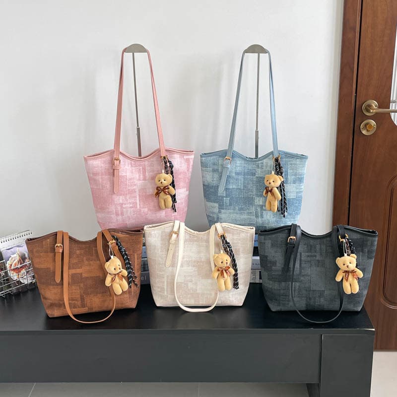 Cross-Border Fashionable Large Capacity Commuter Tote Bag, High-End Stylish Underarm Handbag, New Season Single Shoulder Women's Bag