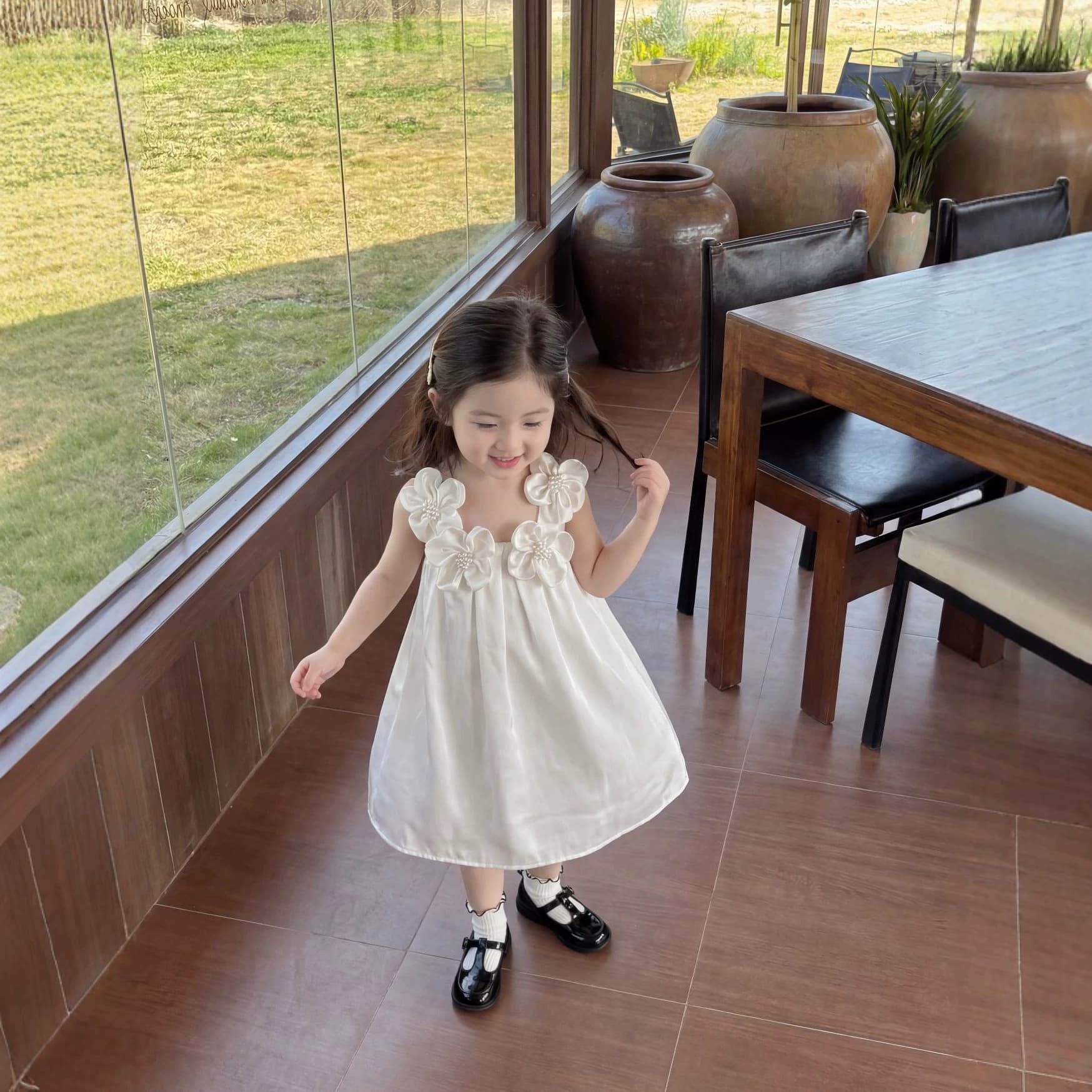 Chanel-Style 2026 Elegant Girls' Handmade 3D Pearl Flower Dress, Sleeveless Dress, Vacation Style Princess Dress