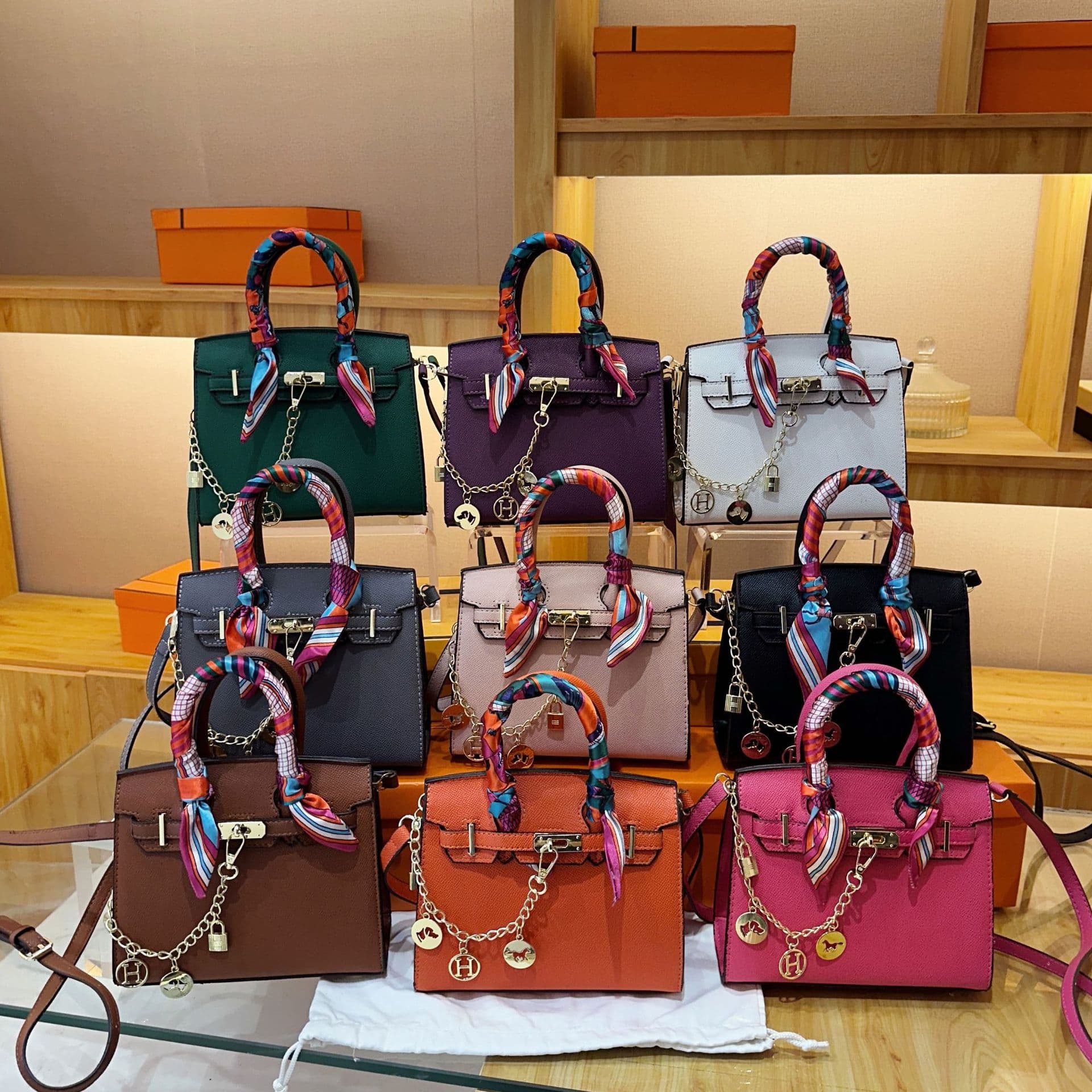 Cross-border European and American style platinum handbag, new large-capacity commuter shoulder crossbody bag, fashionable light luxury Kelly bag