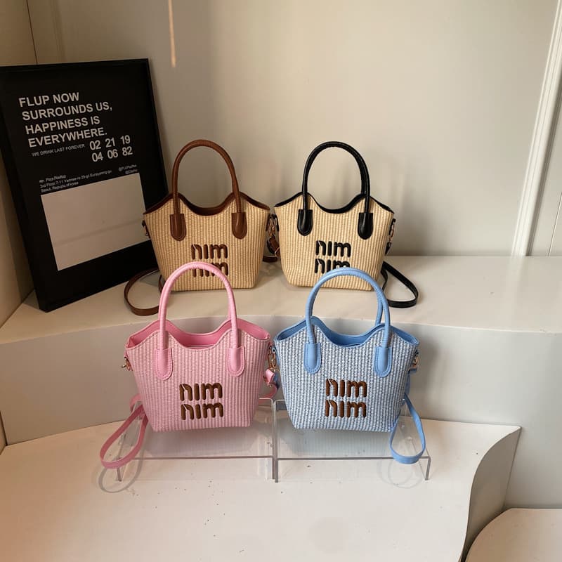 New Stylish Handbag for Women 2025 Fashion Trendy Faux Straw Woven Bucket Bag Lightweight Shoulder Versatile Crossbody Bag