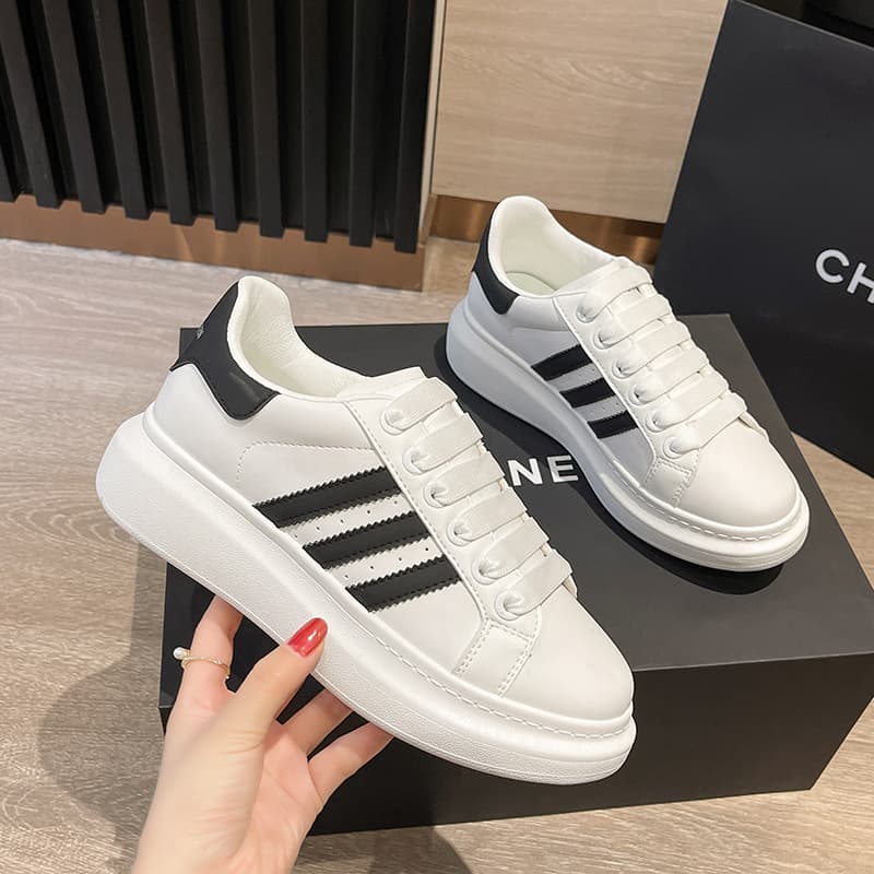 2025 Spring New McQueen Little White Shoes Women Students Korean Style Thick-Sole Women's Internet Celebrity Shoes Casual Shoes Couple Style C29