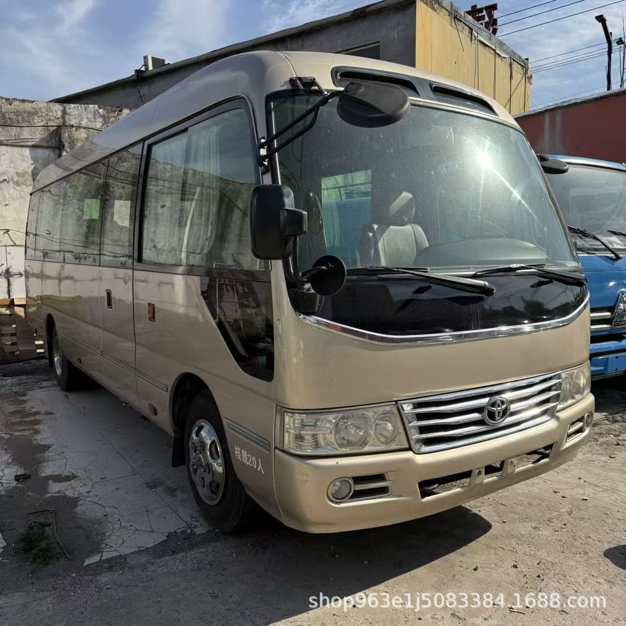 Cross-Border Export to Africa of Used Toyota Coaster 20-Seater Luxury Commuter Buses and Mid-Sized Passenger Vehicles