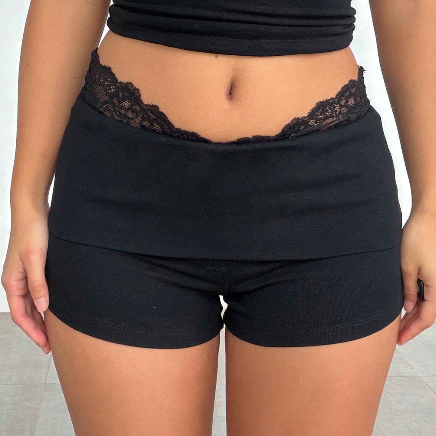 European and American Sexy Style Simple Basic Lace Patch Fold-Over Waist Shorts Cross-Border Low-Rise Design Casual Shorts