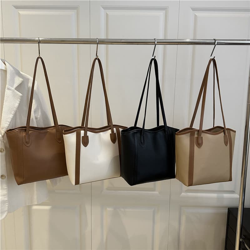 Relaxing, simple, contrasting color large bag for women 2025 new popular shoulder bag, large capacity commuting elegant tote bag