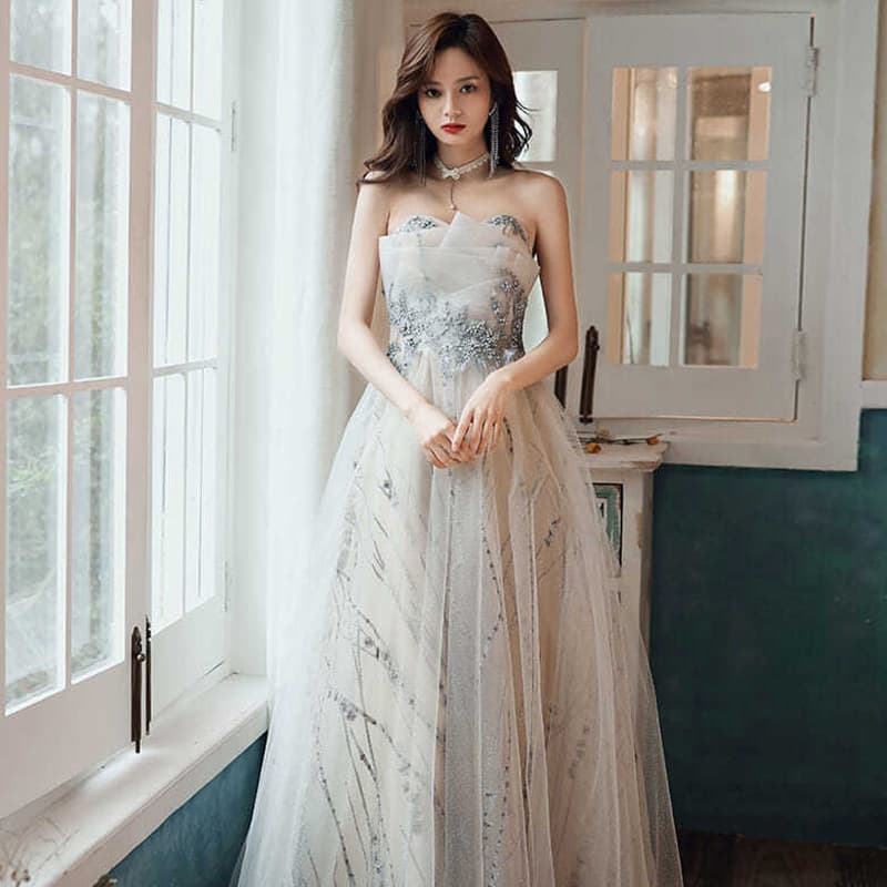 2025 New Women's Evening Gown for Banquet, 18-Year-Old Student Hosting Adult Ceremony, Elegant and Sexy Long Dress