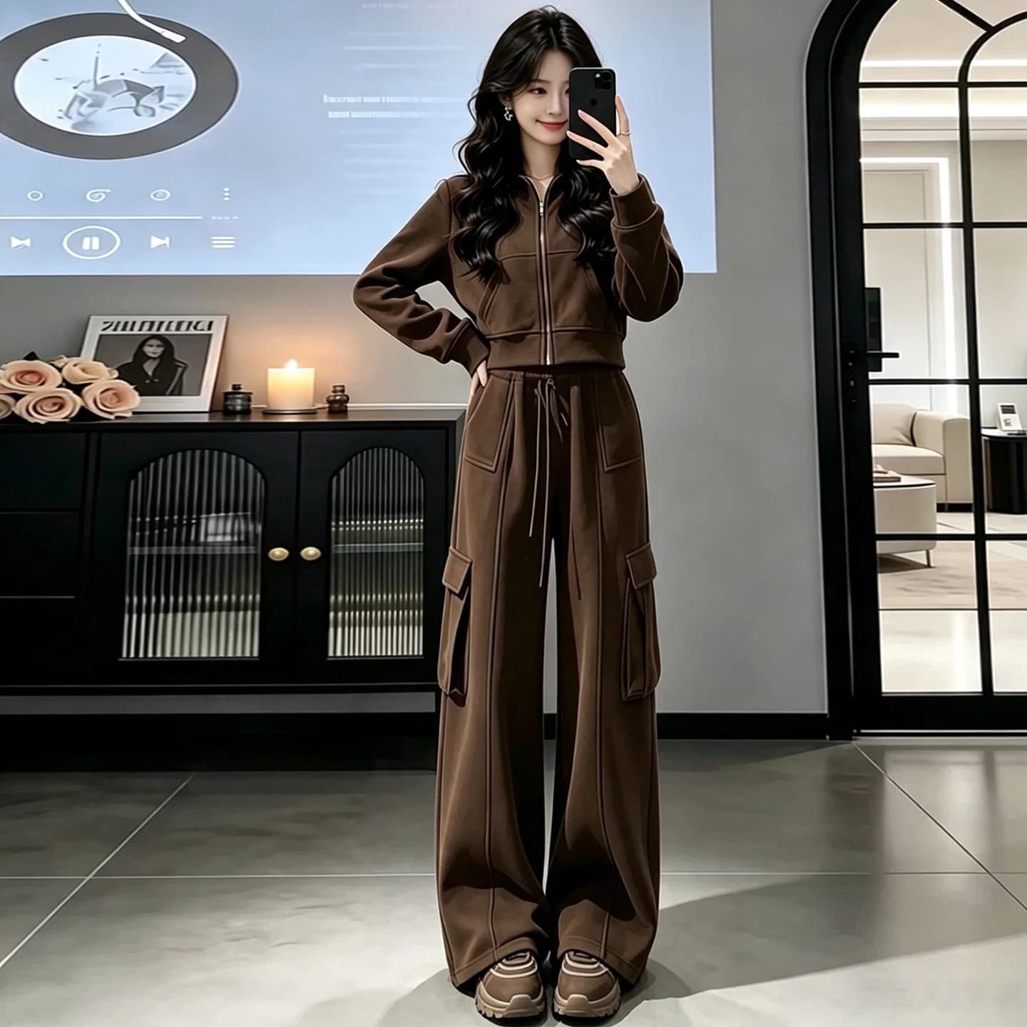 Petite Flattering High-Rise Casual Sporty Set Women's Autumn Maillard Chic Short Jacket Top and Cargo Pants 2-Piece Outfit