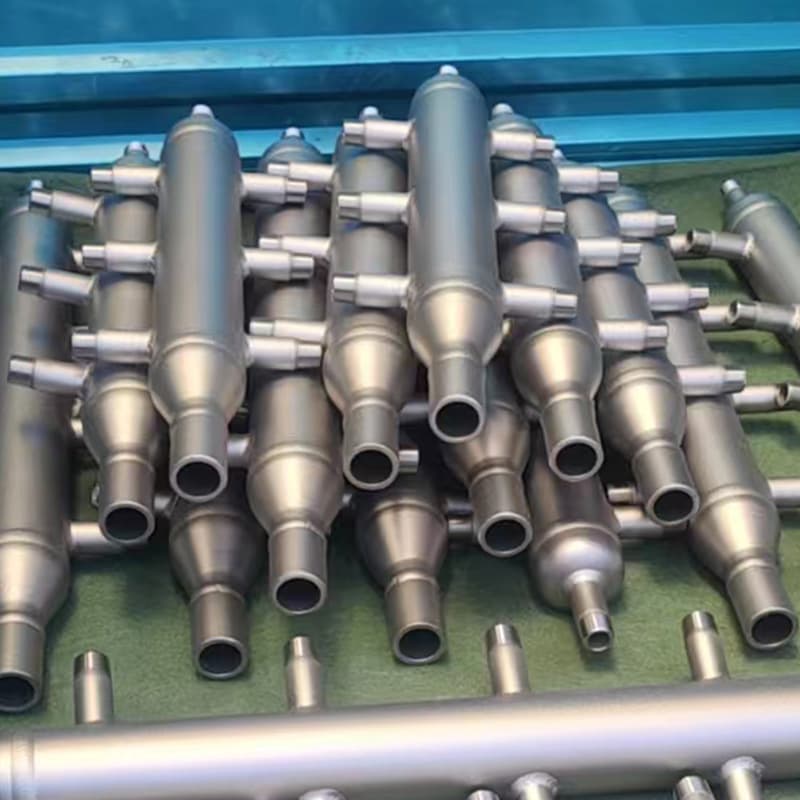 Wholesale stainless steel air source distributor flange-type air source distributor multi-pipeline regulating valve air distributor.