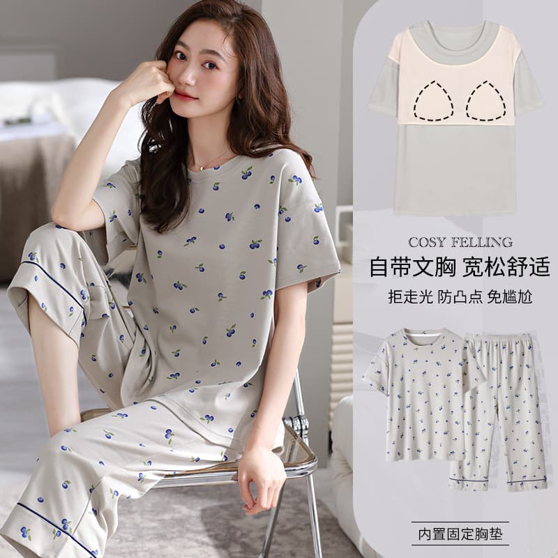 Plus Size Women's Summer Pajama Set with Built-in Bra, Short Sleeve, Capri Pants, Lightweight Cotton, Middle-aged Mom Homewear