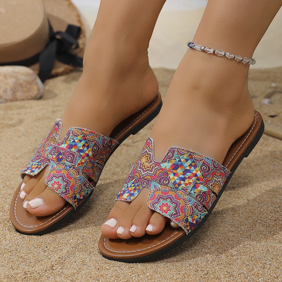 Flat-Soled Bohemian Slippers for Women 2026 Summer New European and American Foreign Trade Ethnic Style Casual Beach Sandals