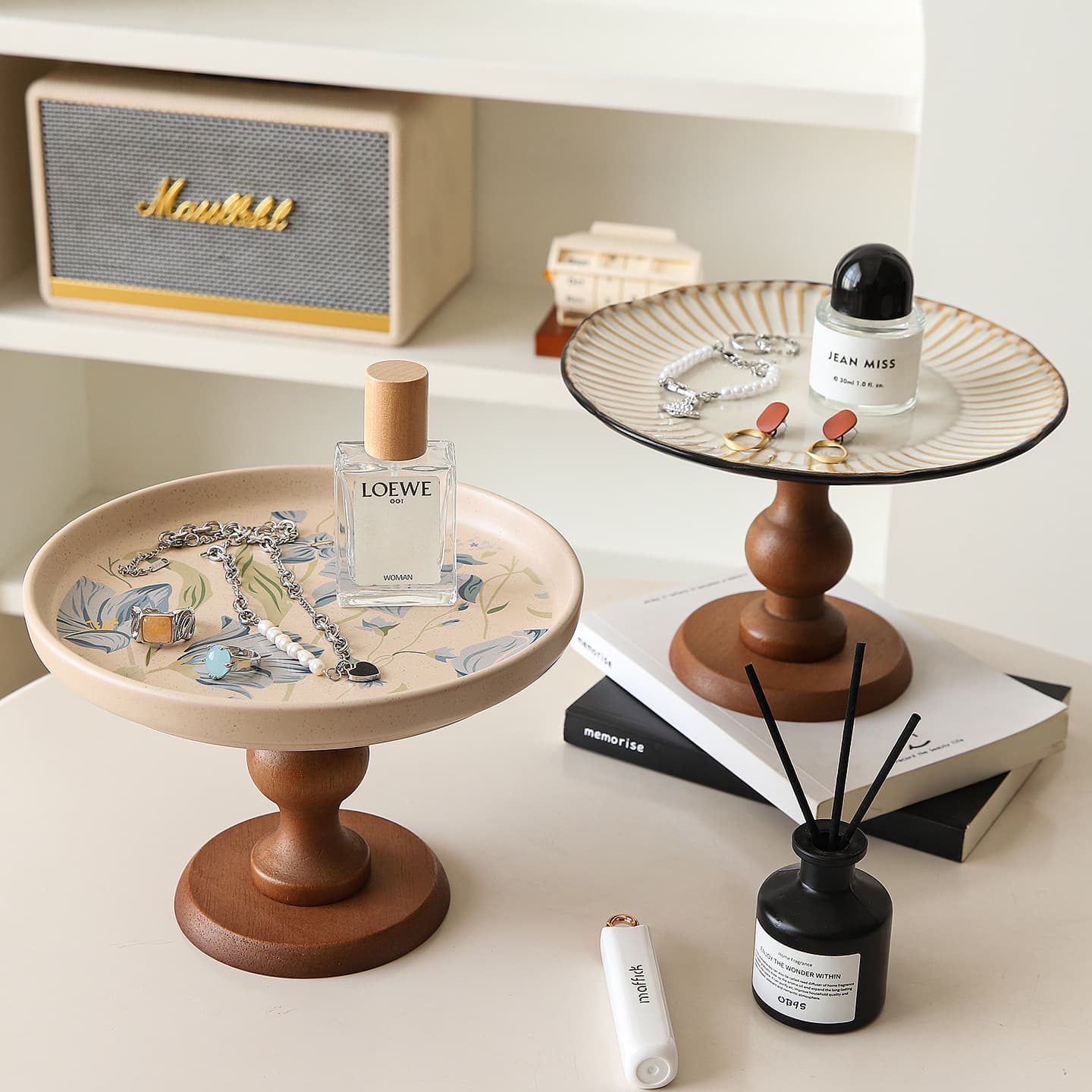 Luxury Vintage Ceramic Tray, High-End Desktop Decoration, Wooden High-Leg Display Tray, Key Holder and Storage Organizer for Entryway