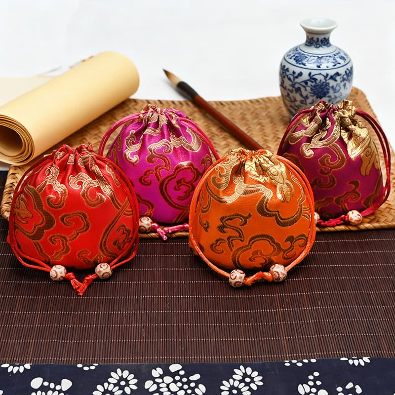 Premium brocade jacquard dragon pattern drawstring bags, small item jade ware celebration and holiday packaging, ready stock available