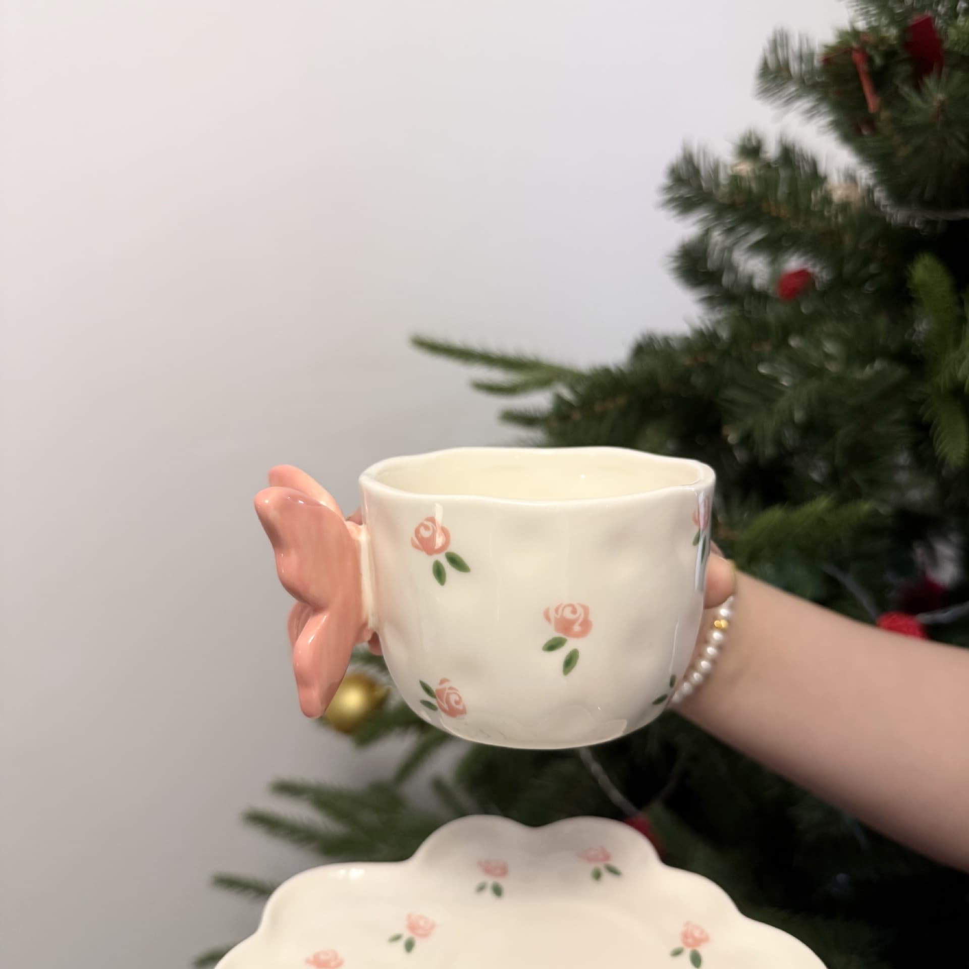 Korean ins style hand-pinched butterfly handmade ceramic coffee cup and saucer, high-appearance hand-painted cup and saucer