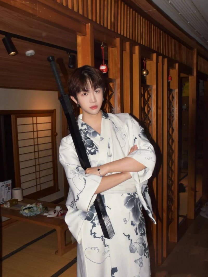 Japanese Traditional Men's Yukata Robe Samurai Photo Formal Wear Kimono Men's Japanese Cosplay Costume Photography Outfit