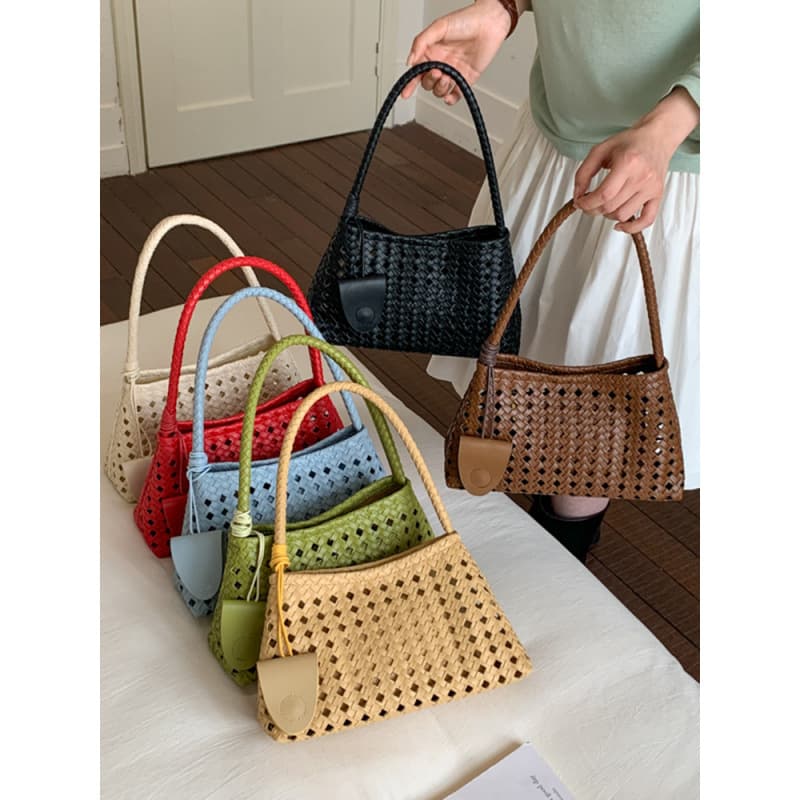 Cross-border hot style 2026 new Korean version niche woven armpit bag fashionable portable mother-in-law bag large capacity shoulder bag