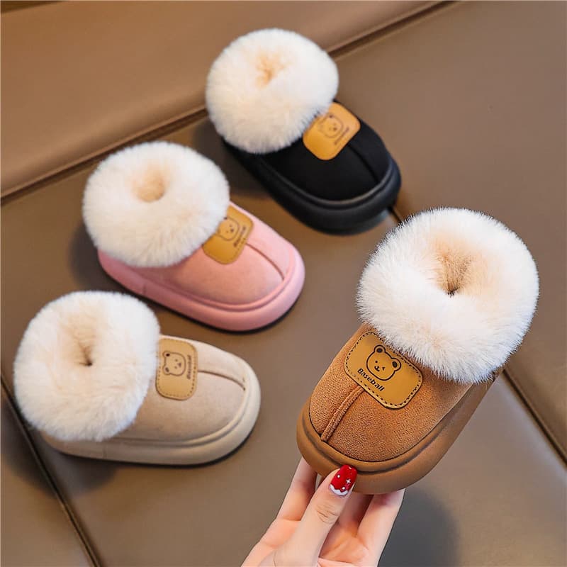 Children's winter fleece-lined and thickened snow boots for toddlers and boys, non-slip slippers for babies.