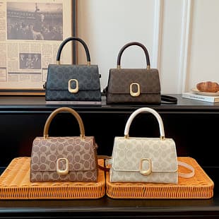 2026 Summer New Fashion Korean Trendy Solid Color Elegant Crossbody Bag Simple Solid Color Small Square Bag for Women