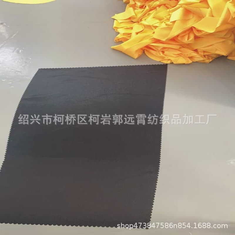 Source manufacturer handles automotive curtain cutting at 0.20 RMB per set, capable of producing approximately one batch per run.