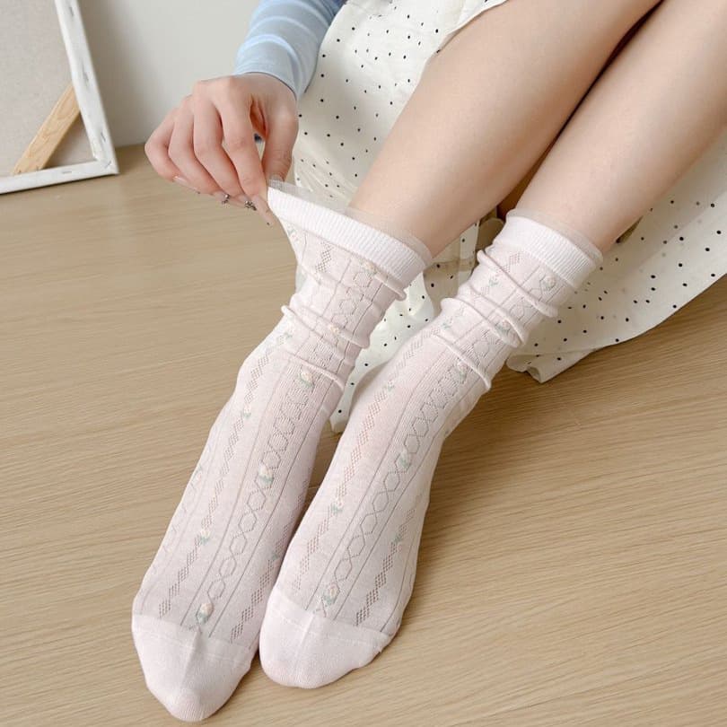Women's Spring and Summer Thin Cotton Socks Floral Mesh Hollow Mid-Calf Socks Breathable Sweat-Absorbing Glass Silk Edge Stacking Socks