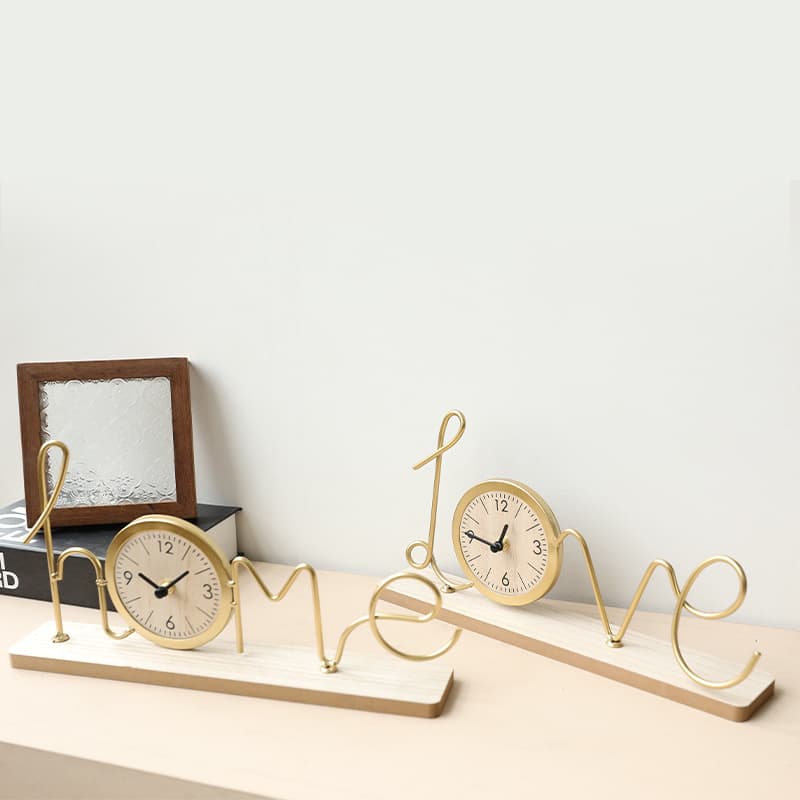 Nordic Creative Iron Letter Desktop Clock Ornament, Simple and Creative Home Living Room Decoration, Housewarming Gift