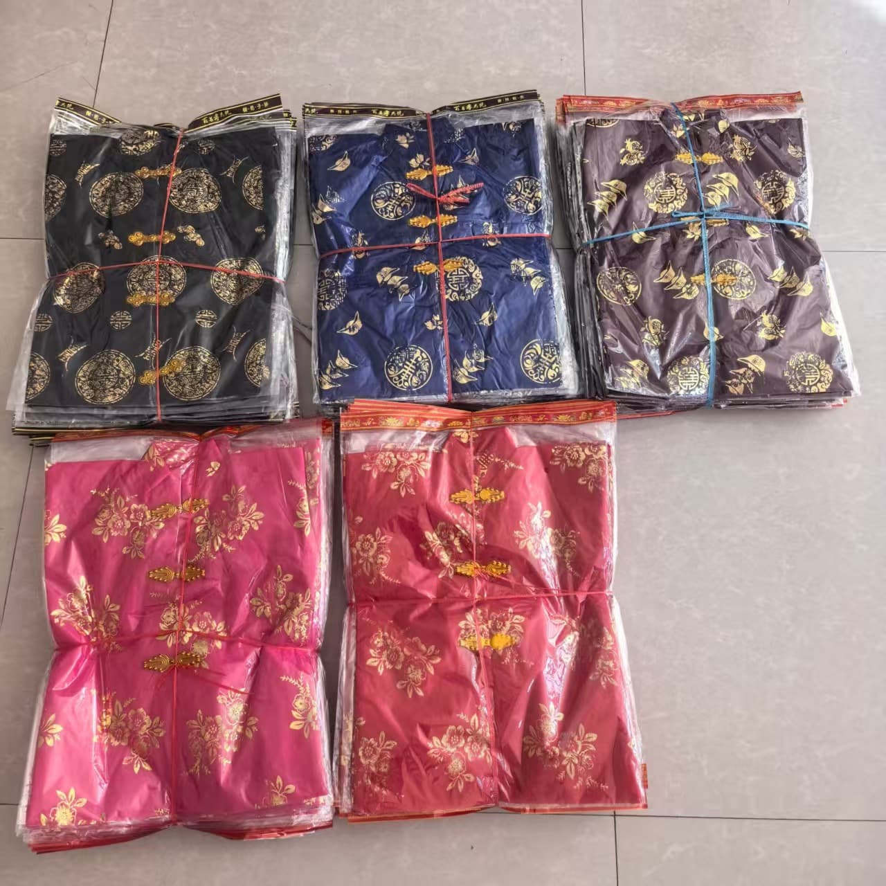 Xinpeng Funeral Supplies - large size 40*60 cloth cold clothing, cotton-padded for sacrificial funeral use.