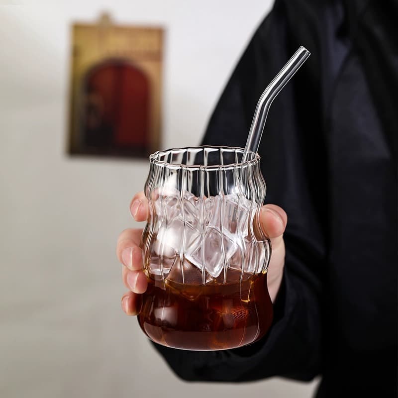 Cross-border Packaging Cloud Cup Ins Style Coffee Glass Cup with Spiral Straw, High Borosilicate Glass Cup