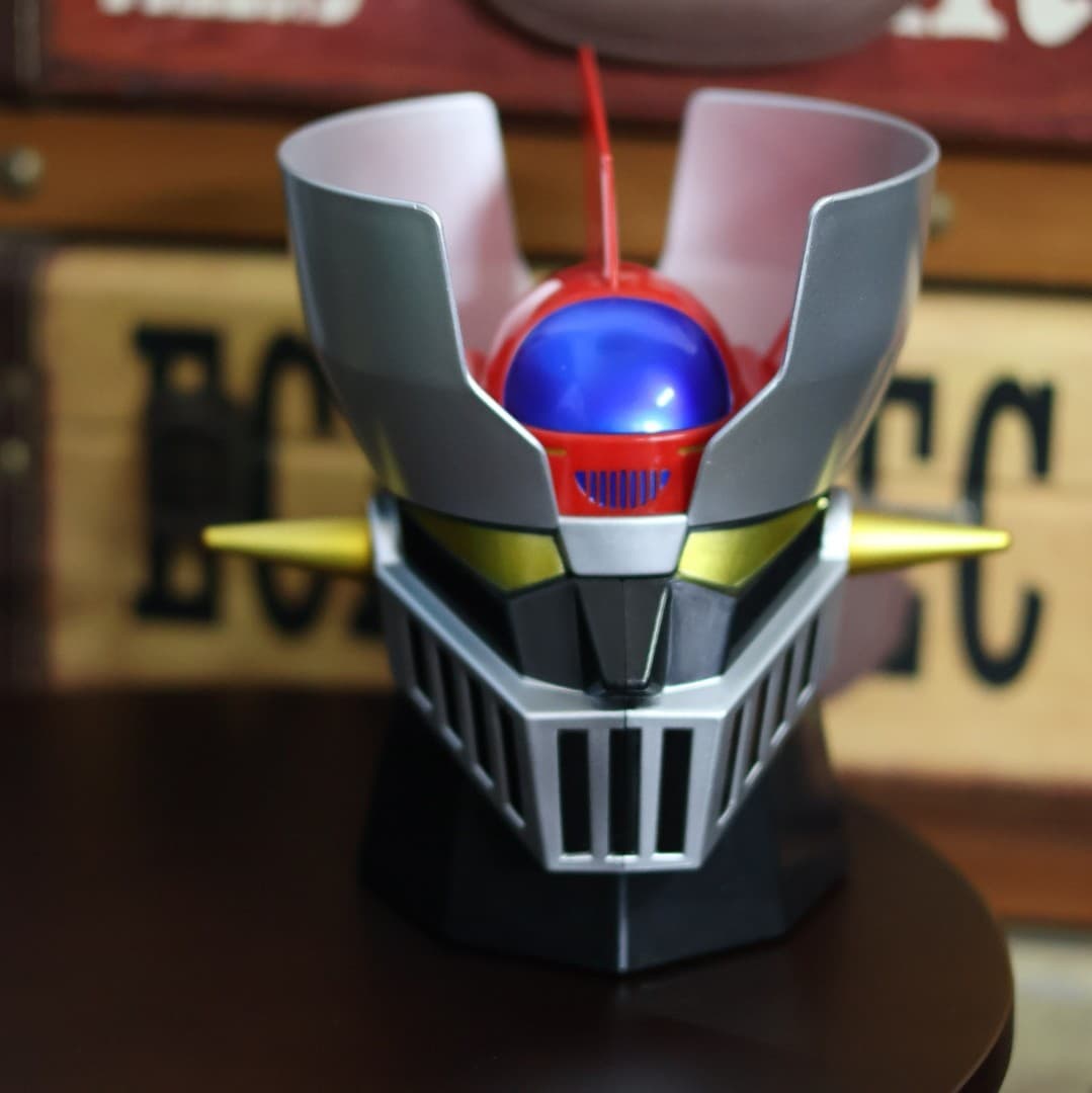 Universal Man Cup Stainless Steel Cup Mug Water Cup with Cover Handle Children's Cartoon Cup Demon Z Model Cup