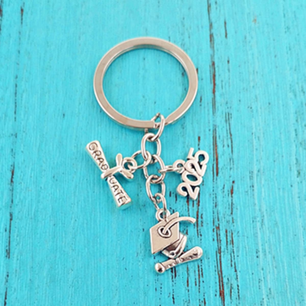 European and American Fashion Alloy 2025 Graduation Cap Keychain Book Scroll Graduation Badge Metal Keyring Backpack Charm