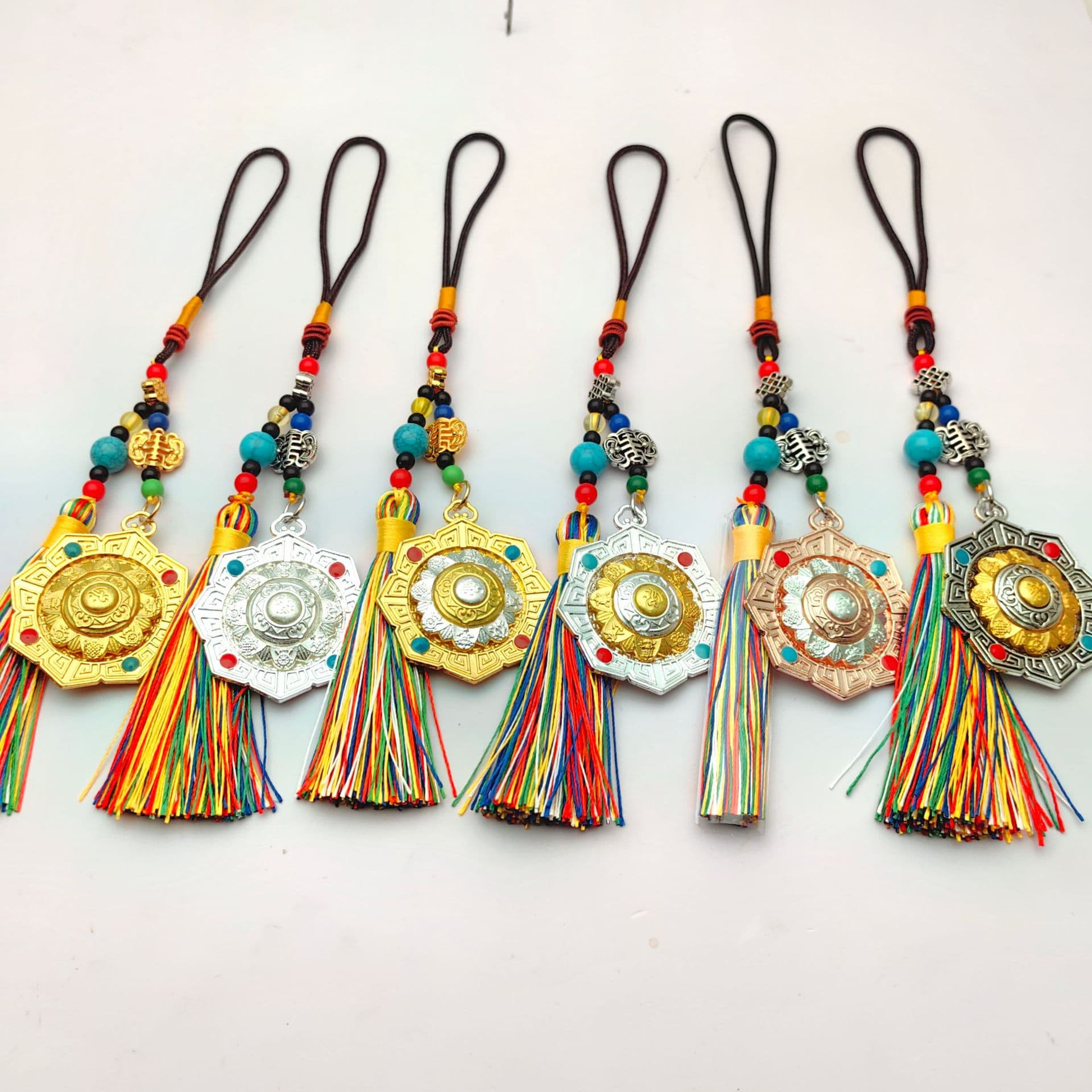 Nine Palaces Bagua and Ten Auspicious Signs Plaque Source Manufacturer, Tibetan Accessories with Eight Treasures and Rotatable Six-Syllable Mantra Car and Bag Hangs
