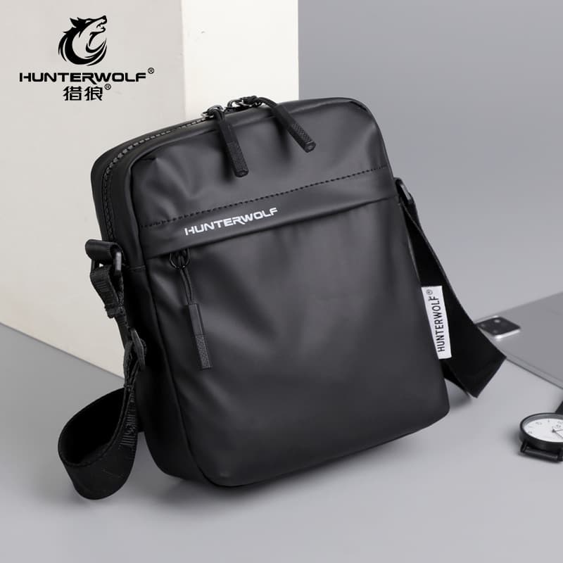 Wolf Hunter New Men's Single Shoulder Bag, Casual Crossbody Bag, Large Capacity, Men's Versatile Water-Repellent Trendy Bag, Minimalist
