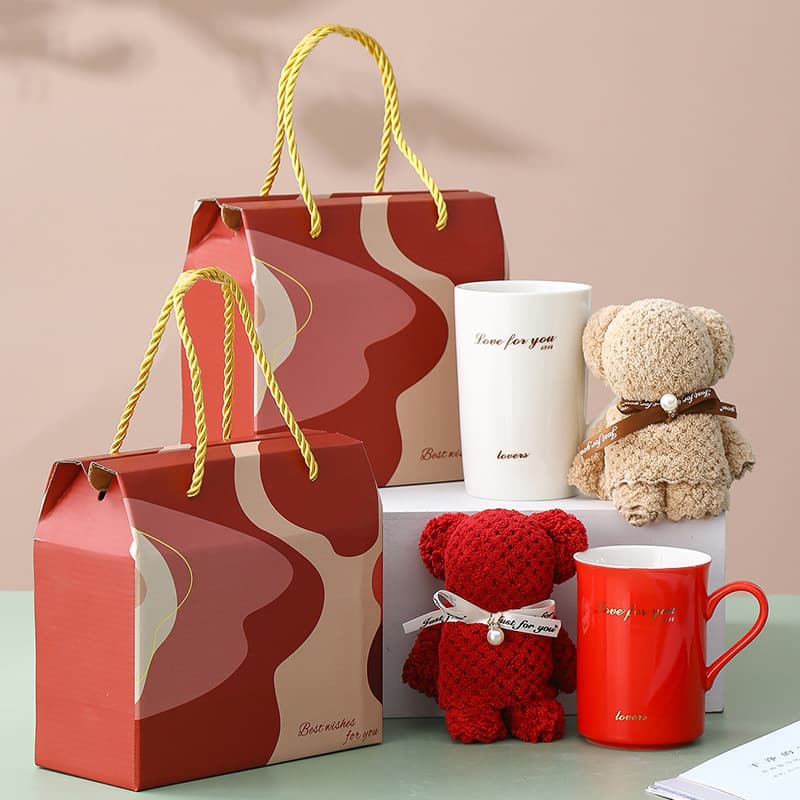 Exquisite ceramic cup, mug, couple cup set, festive gift, souvenir wholesale, random gift, in-store gift
