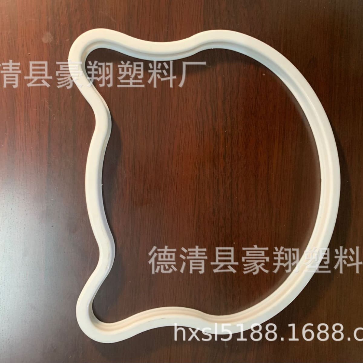 Solid wood cat tree plastic parts, cat cabinet plastic parts, plastic cat head