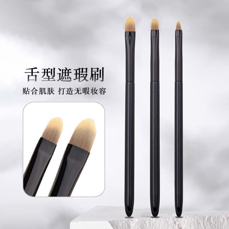 Tongue-Shaped Flat-Head Concealer Brush, Seamless Concealer for Dark Circles, Tear Troughs, Nasolabial Folds, Detailed Makeup Brush, Precise Concealer, No Powder